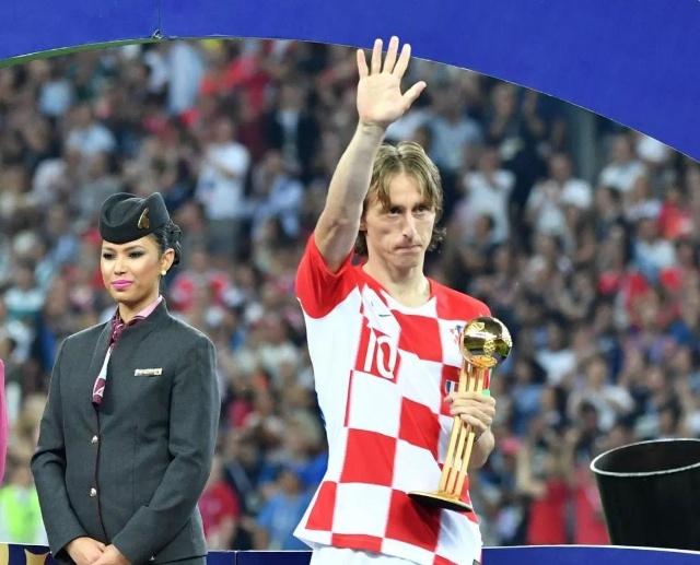 青训球员破门首秀入账（青训新星首秀斩获进球）