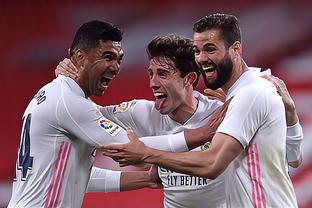 篮球NBA裁判再陷争议，两队抗议判罚（NBA判罚再掀风波，两队齐声抗议）