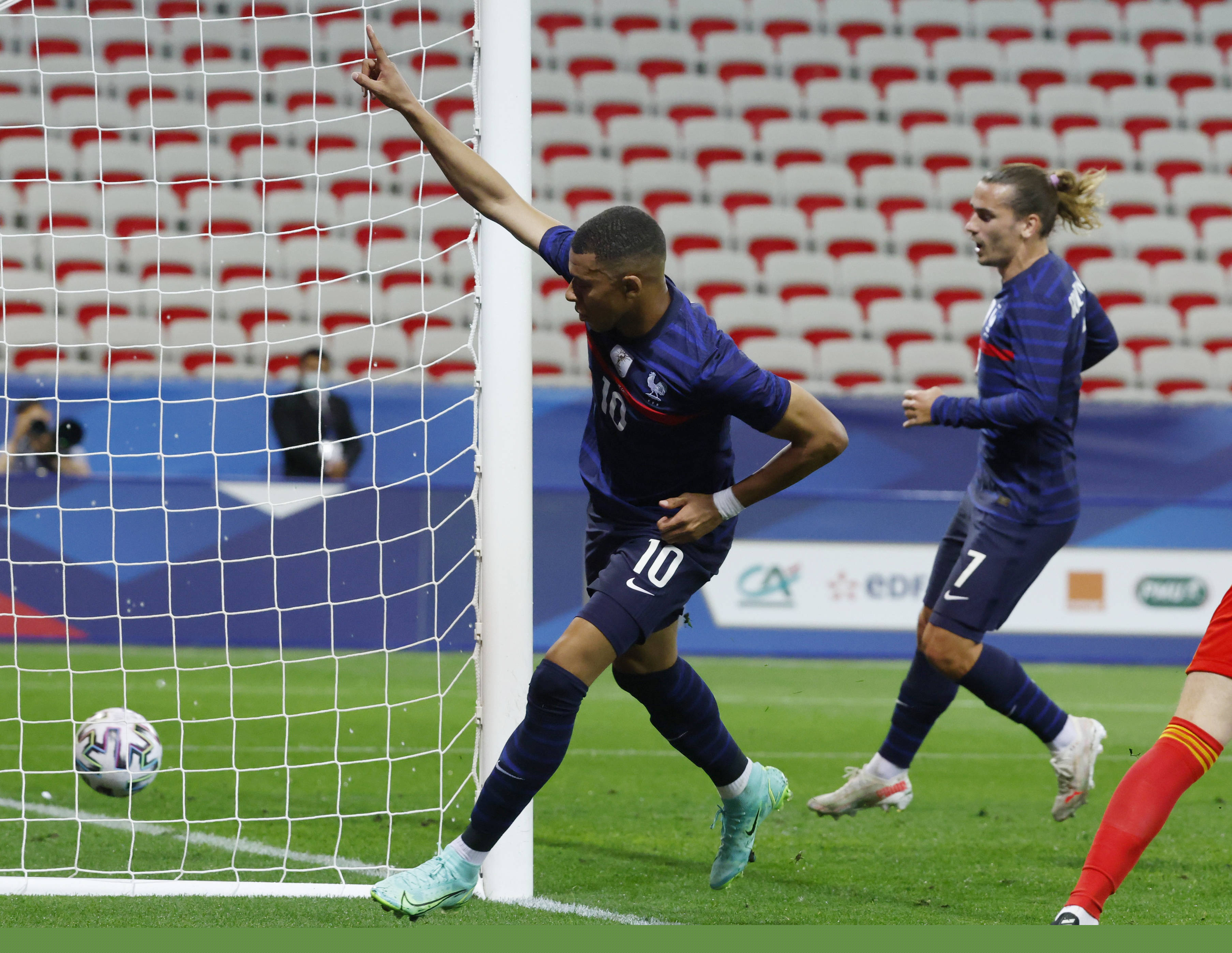 遗憾空砍！维金斯15中10贡献赛季新高31分，正负值+12（高效空砍！维金斯15投10中砍下赛季新高31分，正负值+12）