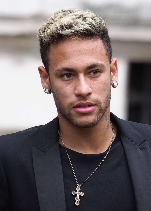 库库：战埃弗顿是本赛季最重要比赛之一；希望霍尔发挥别太好（库库：与埃弗顿一役至关重要；希望霍尔别太出彩）