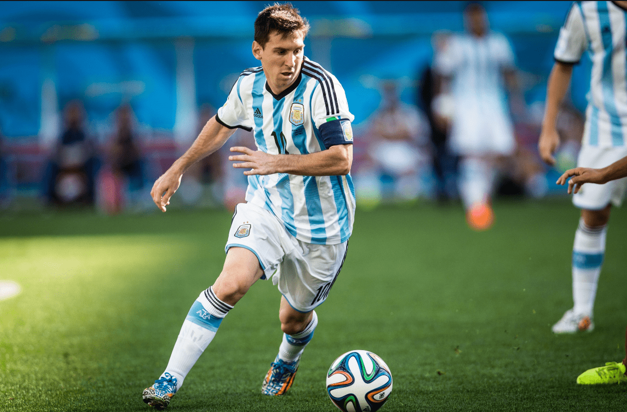 TNT：拜仁密切关注中日德兰队21岁智利边锋达里奥-奥索里奥（TNT称拜仁正在跟踪考察中日德兰21岁智利边锋达里奥·奥索里奥）