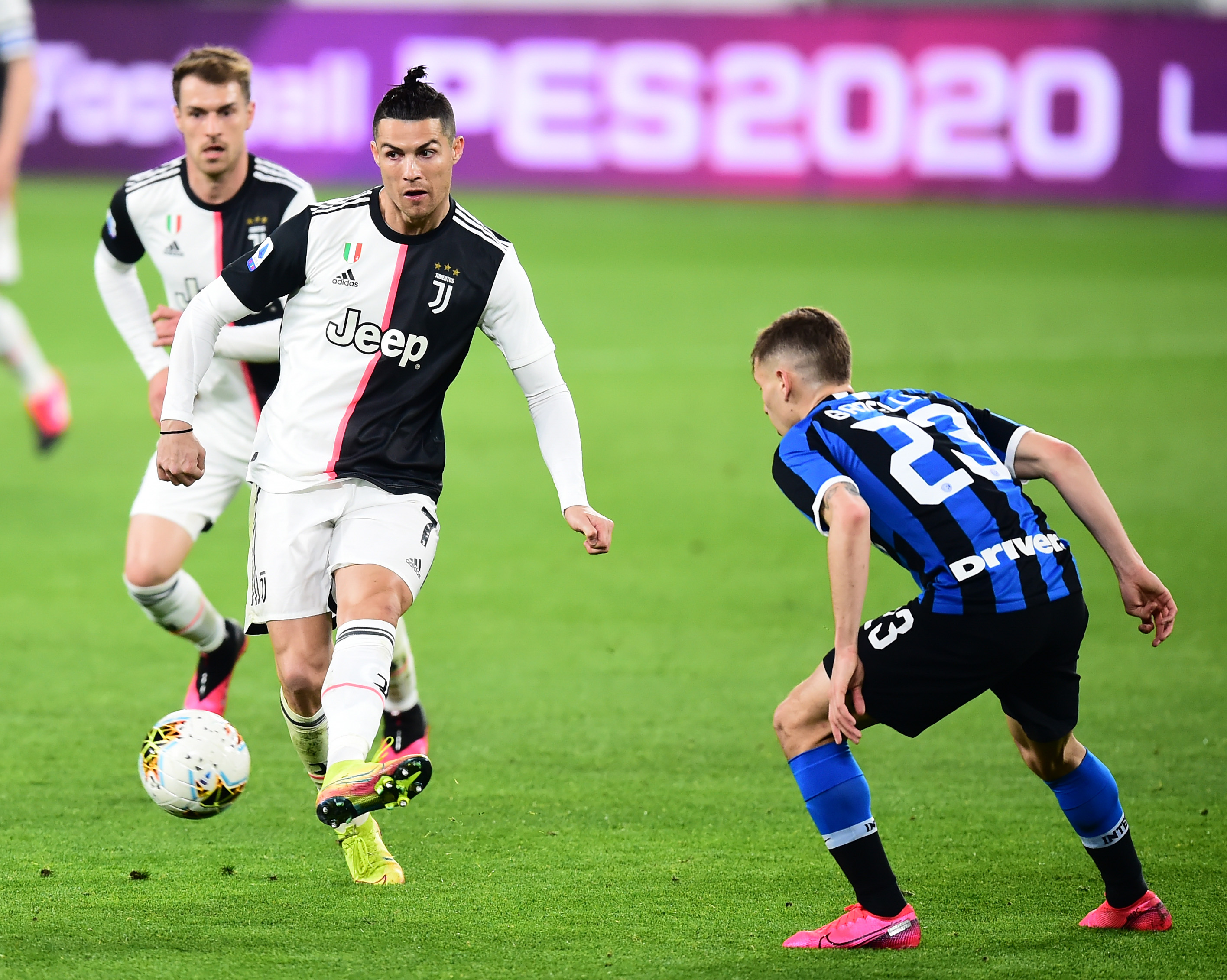 记者：恩昆库在冬窗的未来值得关注；米兰会和经纪人谈莱万（记者：冬窗恩昆库动向受关注；米兰将与莱万经纪人会谈）