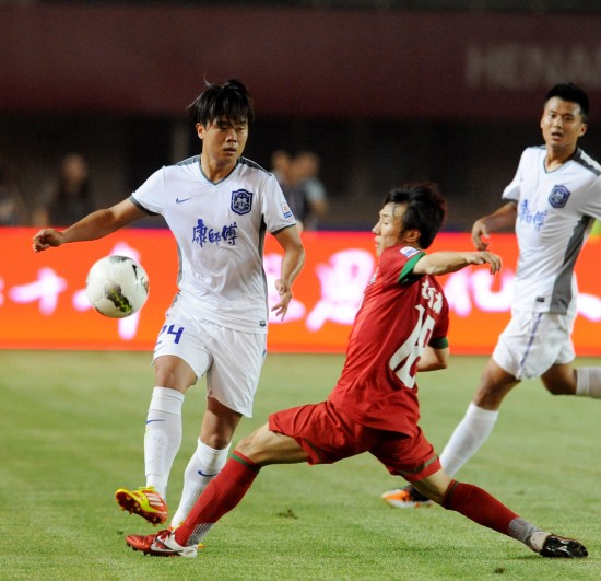 状态起伏大！猛龙首节狂轰39分，次节却仅得13分（手感大起大落！猛龙首节砍下39分，次节仅收13分）