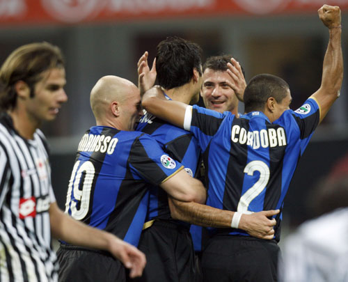 官方：22岁墨西哥中场纳赫拉租借加盟马竞，将先效力于B队（官宣：马竞租借签下22岁墨西哥中场纳赫拉，先随B队效力）