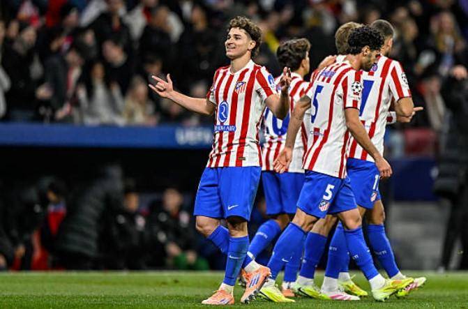 国米10人出战国际比赛日合计出场1083分钟，米兰11人979分钟（国际比赛日：国米10人累计出场1083分钟，米兰11人合计979分钟）