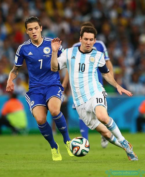 国米小将科基：我一直在从迪马尔科和奥古斯托身上偷师（国米新星科基：一直向迪马尔科与奥古斯托取经）