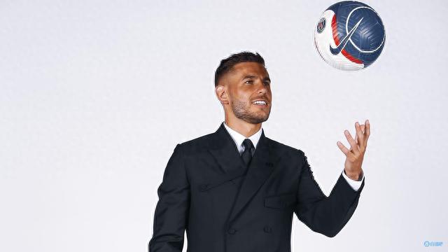 沪媒：莱昂纳多很可能因伤缺战柔佛，加布里埃尔也大概率缺席（沪媒：莱昂纳多恐因伤缺席对阵柔佛一战，加布里埃尔出战同样成疑）