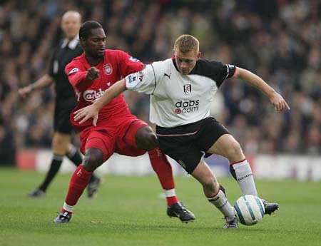 CBA：上海男篮主场大胜同曦（CBA：上海队主场狂胜同曦）