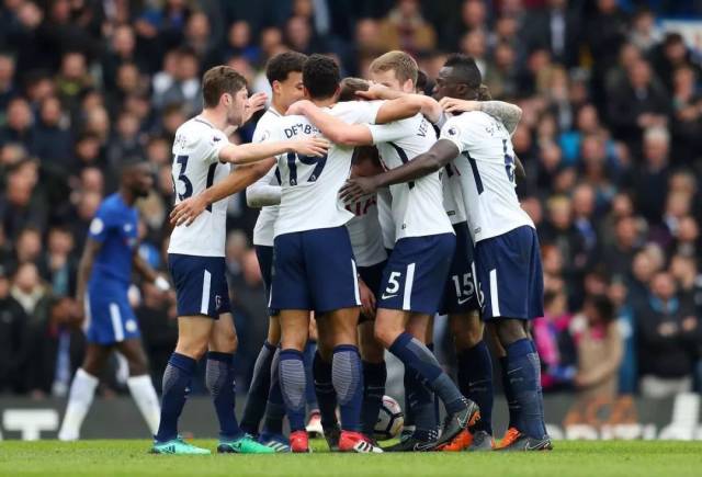 浙江绿魂球迷会：开场前将致敬弗兰克，第11分钟高唱队长之歌（浙江绿魂球迷会赛前致敬弗兰克，第11分钟齐声唱起队长之歌）